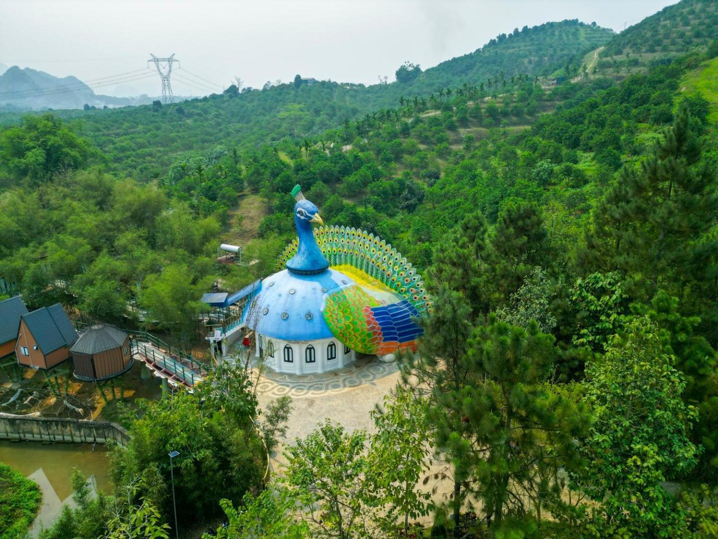 ホテル Meddom Park Cao Phong エクステリア 写真